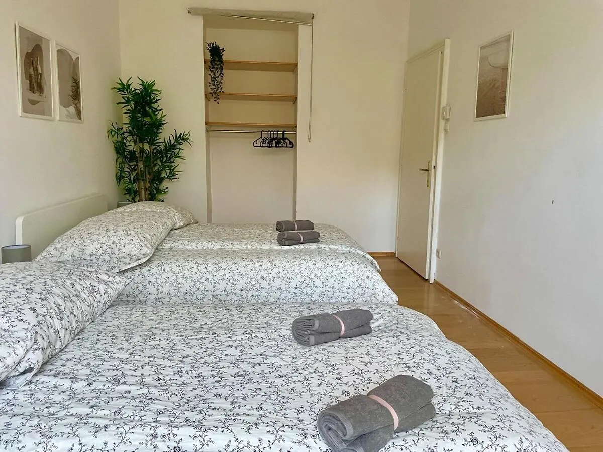 Long Term Apartment With Balcony & Parking Vienna 0*,  Austria