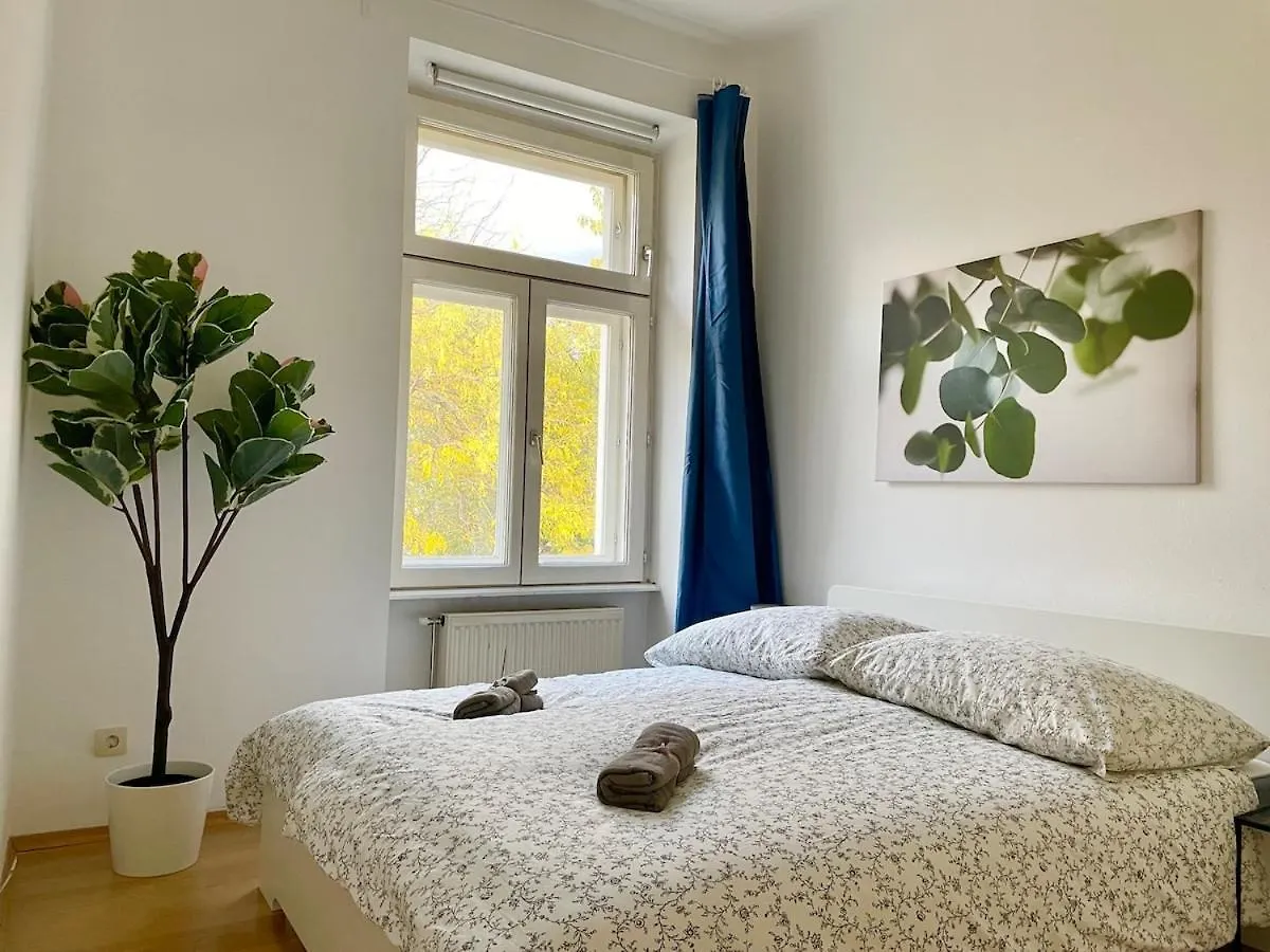 Long Term Apartment With Balcony & Parking Vienna 0*,
